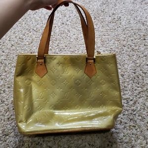 Green Vernis Louis Vuitton Handbag- DC TH0919